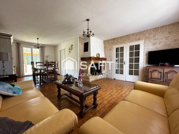 Maison Traditionnelle Plein centre de Tresses