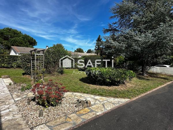 Maison Traditionnelle Plein centre de Tresses