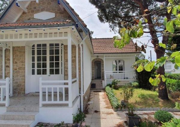 VENDU - Très jolie maison de 137 m² en parfait état sur 2 niveaux sur un terrain de 395 m²