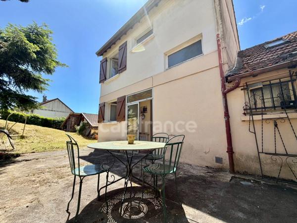 MAISON MITOYENNE DE 90 M2, TERRAIN DE 785 M2, 3 CHAMBRES, GARAGE DE 26 M2, SOURCE, CAVE, TRAVAUX À PRÉVOIR