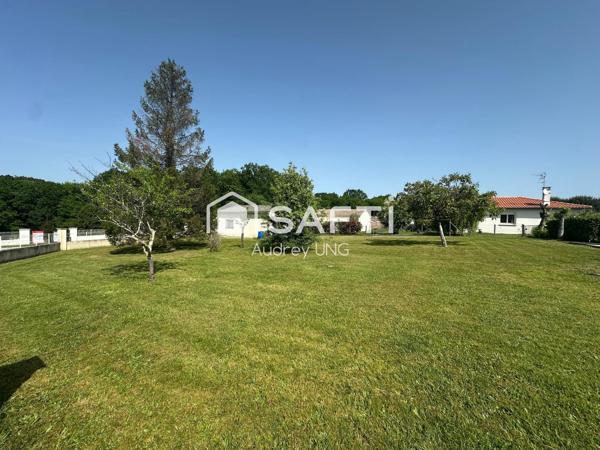 Terrain à bâtir au calme de 845 m² avec garage et carport – Fargues-Saint-Hilaire