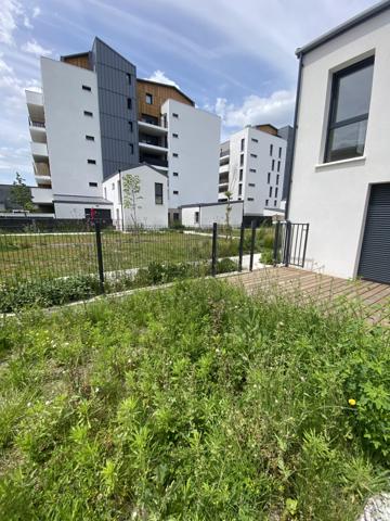 Maison de Ville avec Jardin au Pied du Tram