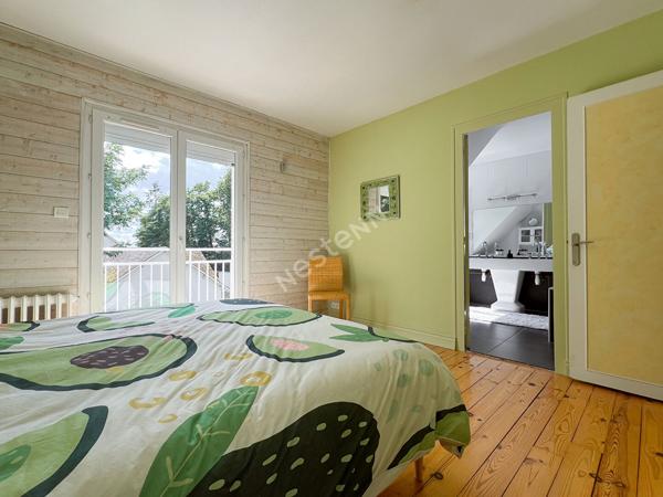 A VENDRE à Château-Gontier sur Mayenne maison familiale de 240m² - 5 chambres - proche commerces.