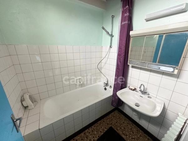 EXCLUSIVITÉ - Maison à vendre 5 pièces MAEL-CARHAIX (22)