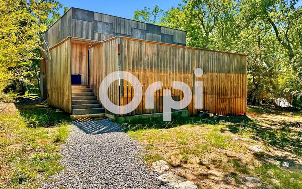 Maison à vendre    9 pièces •  Saint-Alban-Auriolles