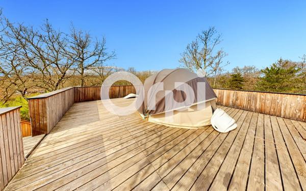 Maison à vendre    9 pièces •  Saint-Alban-Auriolles