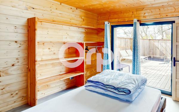 Maison à vendre    9 pièces •  Saint-Alban-Auriolles