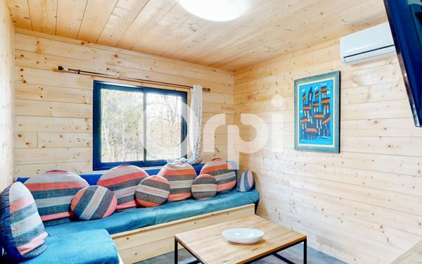 Maison à vendre    9 pièces •  Saint-Alban-Auriolles