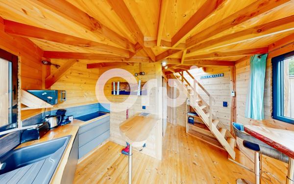 Maison à vendre    9 pièces •  Saint-Alban-Auriolles