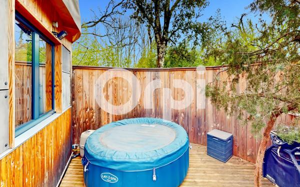 Maison à vendre    9 pièces •  Saint-Alban-Auriolles