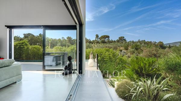 Villa Contemporaine - vue dégagée - calme absolu