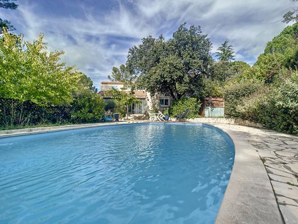 Saint-Clément-de-Rivière (34980) Maison 235 m2 4 chambres, piscine, garages et atelier