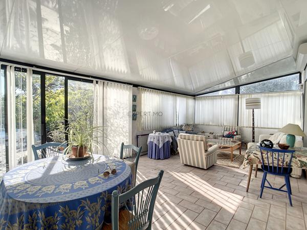 Saint-Clément-de-Rivière (34980) Maison 235 m2 4 chambres, piscine, garages et atelier