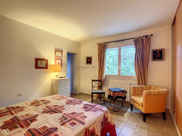 Saint-Clément-de-Rivière (34980) Maison 235 m2 4 chambres, piscine, garages et atelier