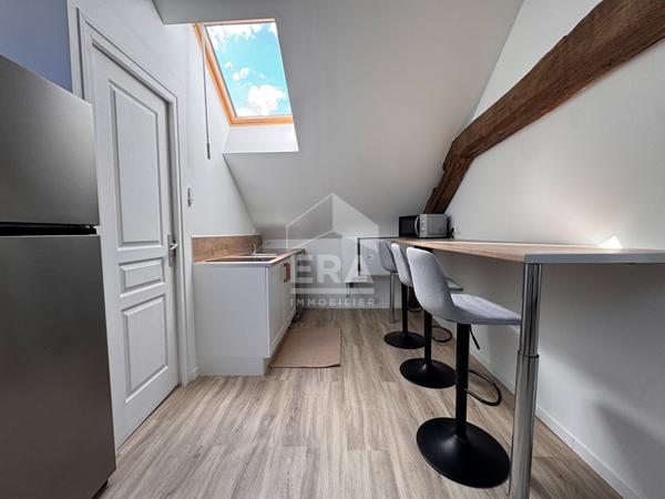 ORLEANS Rue de la Barrière Saint-Marc - Location T2 27.61m² carrez et 40.40 m² au sol avec forfait de charges tout compris