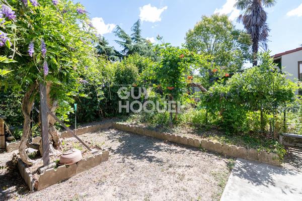 Maison familiale avec jardin, garage et 4 chambres   Réf 6154