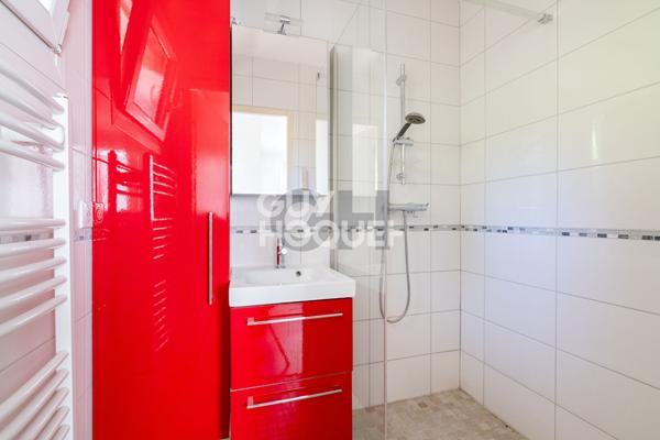 Maison familiale avec jardin, garage et 4 chambres   Réf 6154