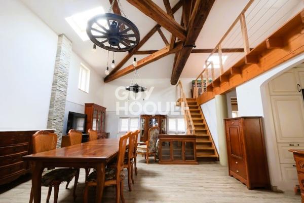 Exclusivité - MAUGUIO - Aux portes de Montpellier PROPRIETE rurale 5300m2 de terrain 2 logements 180m2 + appartement 60m2
