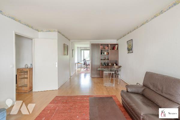 Appartement 2/3 pièces lumineux, balcon, box, calme et verdure – Paris 12e.