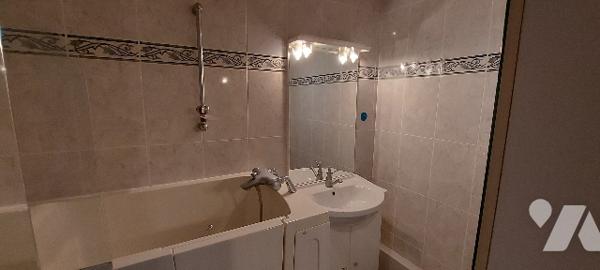 A VENDRE LIVRY-GARGAN