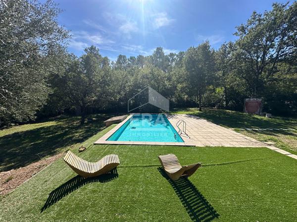 A VENDRE 83170 TOURVES TYPE 5 DE 147 M² SUR 2300 M² DE JARDIN PISCINE DOUBLE GARAGE ET STUDIO INDEPENDANT