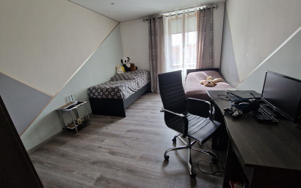 Maison à vendre    7 pièces •  Montceau-les-Mines