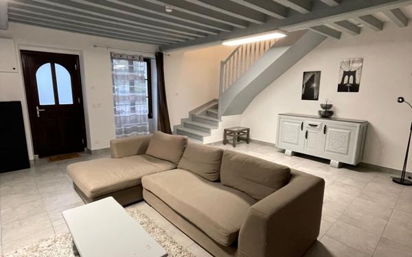 Maison à louer    4 pièces •  Dampierre-sous-Bouhy