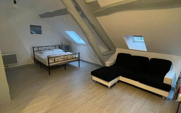 Maison à louer    4 pièces •  Dampierre-sous-Bouhy