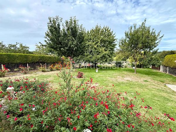 Vente
                Maison90 m² - 5 Pièces -
                    COURSEULLES SUR MER (14470)