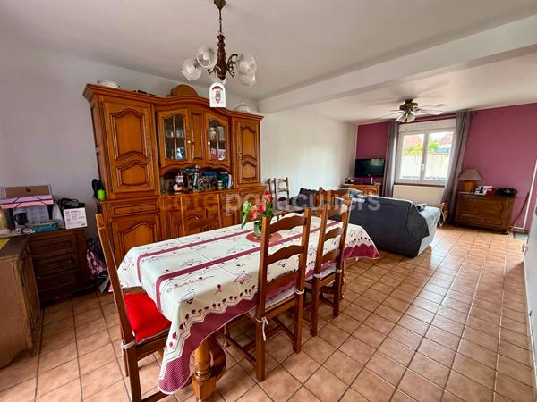 Vente
                Maison90 m² - 5 Pièces -
                    COURSEULLES SUR MER (14470)