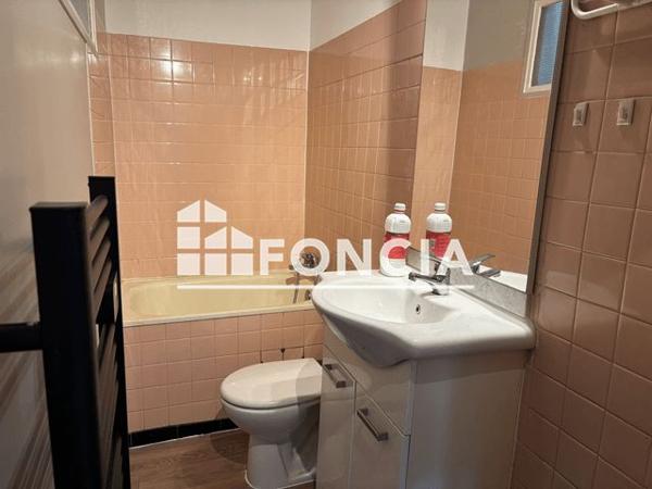 Location Appartement 2 pièces 31.2 m² - 7 RUE DES FONTAINES Aix Les Bains 73100