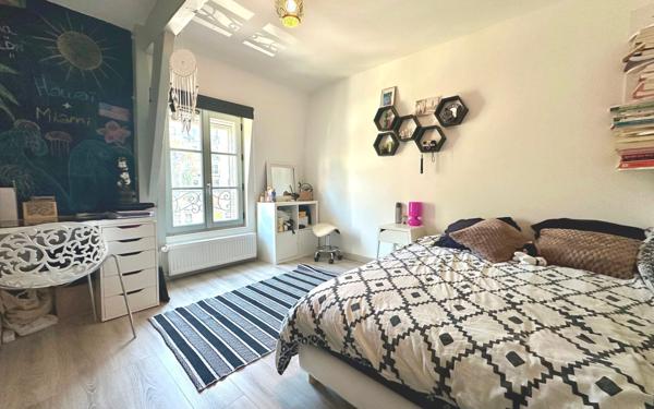 Maison à vendre    8 pièces • 190 m2 Enghien-les-Bains