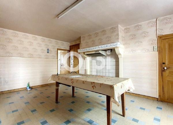 Maison à vendre    6 pièces •  Saint-Georges-de-Mons