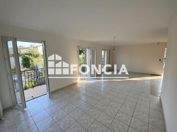 Location Maison 5 pièces 121.07 m² - 2 IMPASSE PIERRE CURIE La Crau 83260