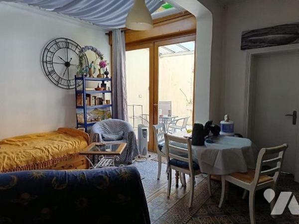 MAISON MITOYENNE EN PARTIE RENOVEE  BATIE SUR 341 M² AVEC TERRASSE ET JARDIN SITUEE SECTEUR HOT...