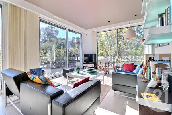 Appartement F4 à vendre  4 pièces - 91,30 m2 ST RAPHAEL - 83