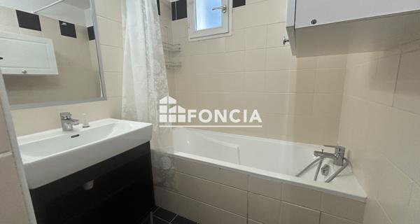 À vendre Appartement 4 pièces 77 m² - Marseille 13002