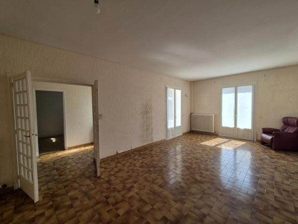 Plain-pied, jardin clos, garage, à Condom (32100)
