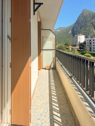 Appartement à vendre 3 pièces SAINT EGREVE (38)