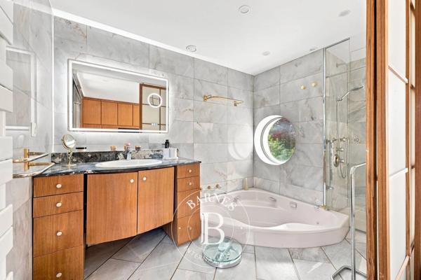 Saint-Maur-des-Fossés, Maison 6 Chambres -  320 m² à vendre