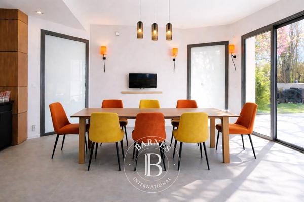 Saint-Maur-des-Fossés, Maison 6 Chambres -  320 m² à vendre