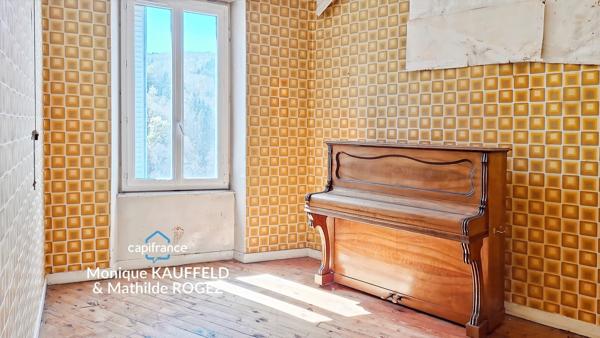 Immeuble 2 appartements (T3/T5) à Olliergues