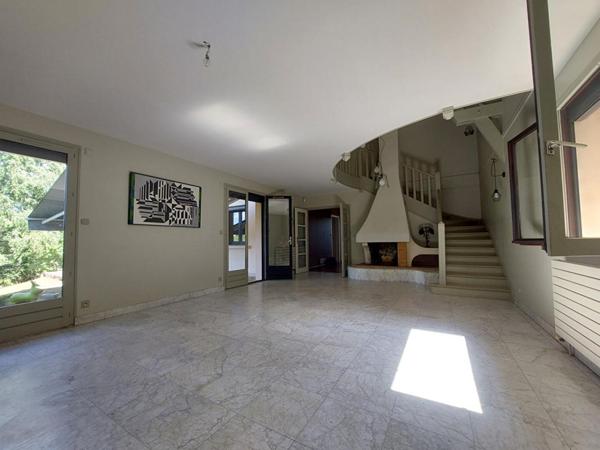 Maison Montceau Les Mines 7 pièce(s) 187 m2