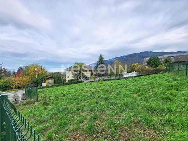 Beau terrain de 372 m² constructible à Cusy - environnement paisible et vue dégagée