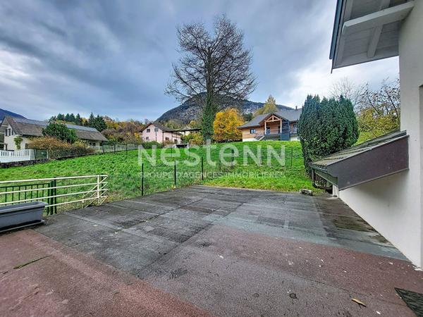 Beau terrain de 372 m² constructible à Cusy - environnement paisible et vue dégagée