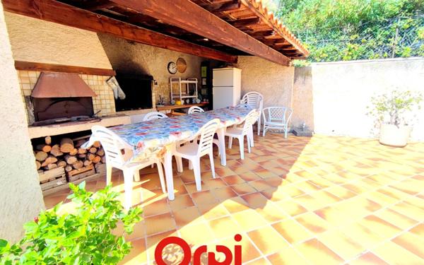 Maison à vendre    8 pièces •  Bandol