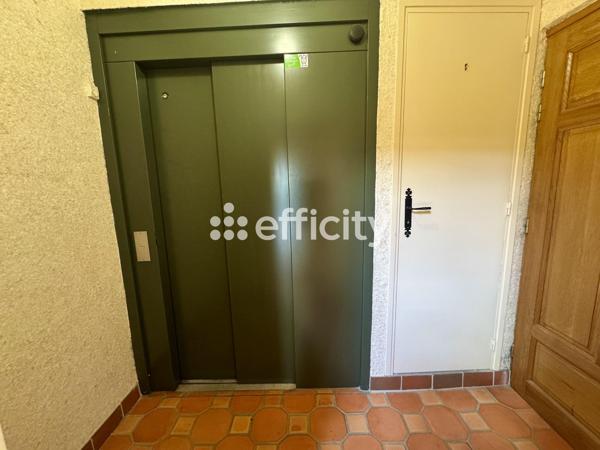 Maison
         13 pièces
        - 408 m² 299 000 € *