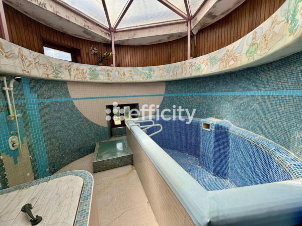 Maison
         13 pièces
        - 408 m² 299 000 € *