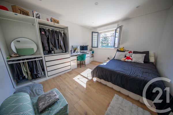 Maison à vendre  6 pièces - 156 m 2   EYSINES  - 33