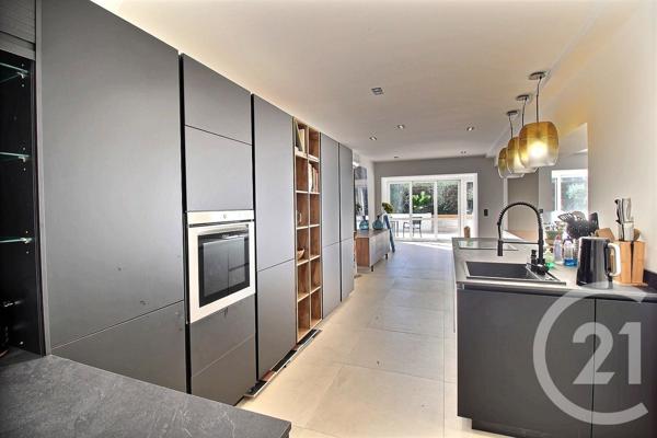 Maison à vendre  5 pièces - 141,31 m2 CHATEAUNEUF GRASSE - 06